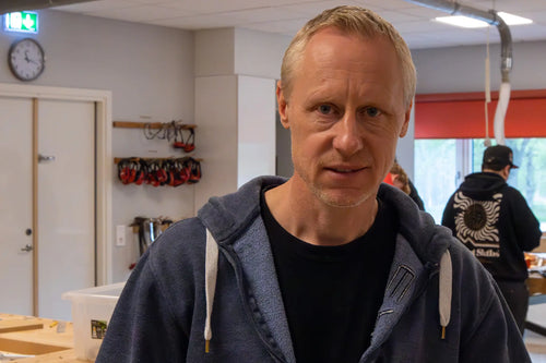 Från bygget till bänken - Mikaels väg till slöjdsalen