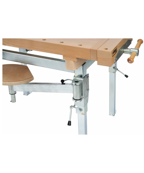 Frei schwingende Hocker